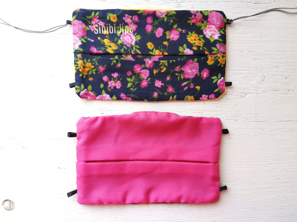 Cubrebocas Rarámuri Q - Azul marino con estampado florido