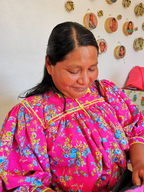 Diseño Rosa - Hecha Por Manos Rarámuri